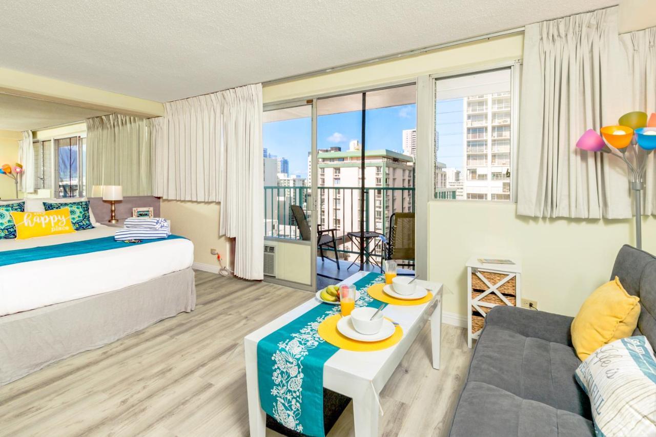 Aloha Vibes Await! Stylish Condo At Aloha Surf - Mountain And City Views Honolulu Exterior photo