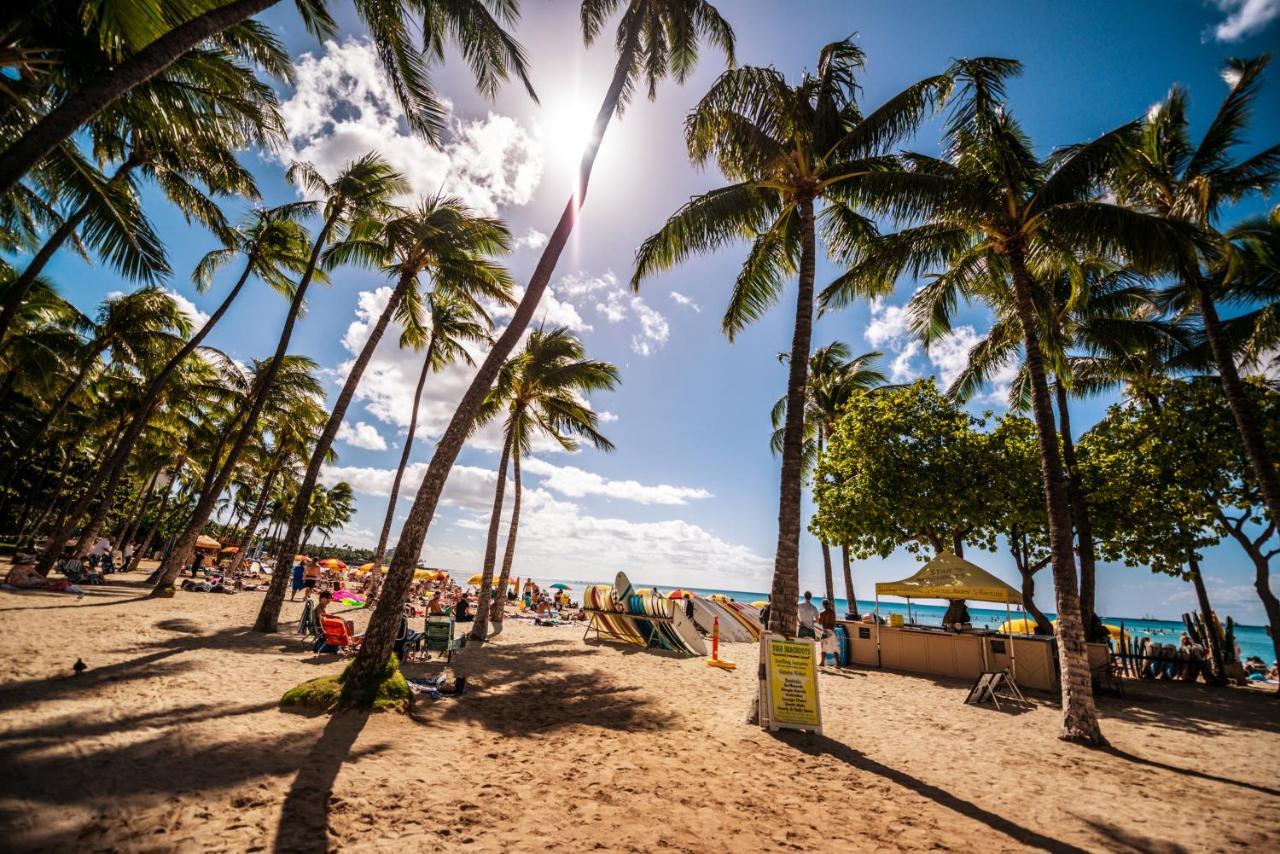Aloha Vibes Await! Stylish Condo At Aloha Surf - Mountain And City Views Honolulu Exterior photo